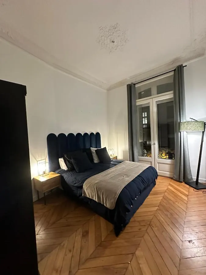 Apartment Dolce Dimora Suite - Champs Elysees Paris France
